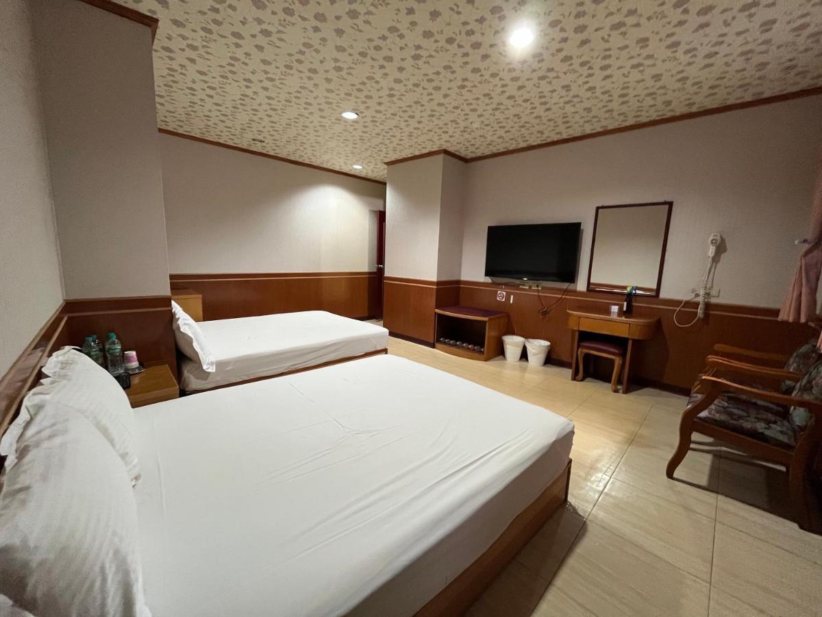 Jiaoxi Hot Spring Hotel Kültér fotó